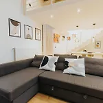 Marilu's Bari